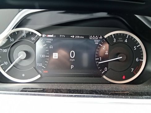 Used 2023 Land Rover Range Rover Evoque SE AWD/4WD image 13