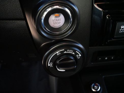 Used 2020 Nissan Titan PRO-4X w/ Pro-4x Convenience Package image 31