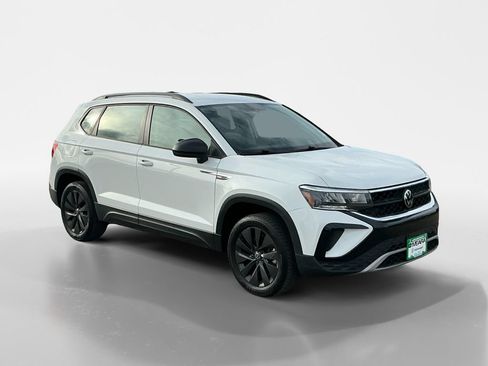 Used 2023 Volkswagen Taos S FWD image 7