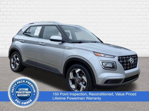 Used 2025 Hyundai Venue SEL FWD image 1