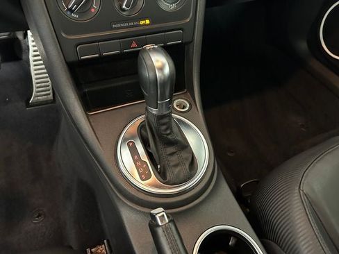 Used 2013 Volkswagen Beetle 2.0T FWD image 19