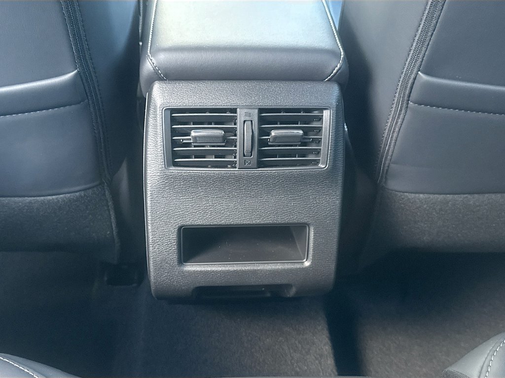Used 2025 Mitsubishi Outlander SE FWD image 27