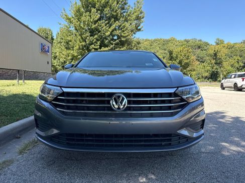 Used 2020 Volkswagen Jetta SEL FWD image 2