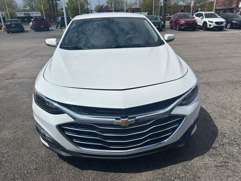 Used 2021 Chevrolet Malibu LT FWD image 4