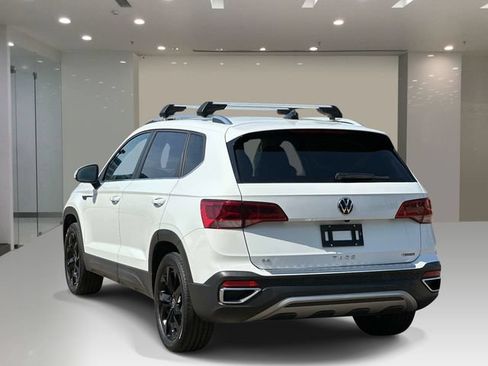 Used 2023 Volkswagen Taos SE w/ Black Wheel Package AWD/4WD image 3