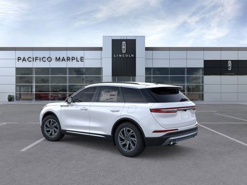 New 2026 Lincoln Corsair Premiere image 4