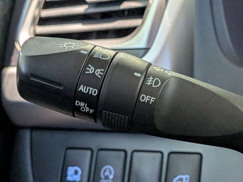 Used 2017 Toyota Highlander SE image 8