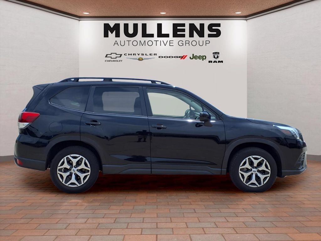 Used 2023 Subaru Forester Premium AWD/4WD image 4
