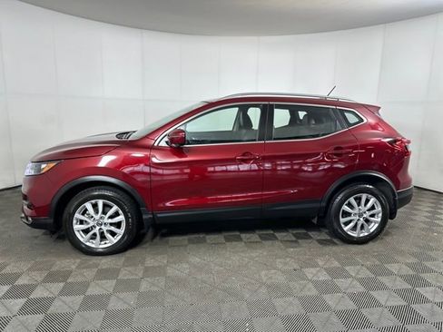 Used 2022 Nissan Rogue Sport SV w/ Technology Package image 6