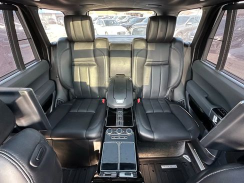 Used 2015 Land Rover Range Rover Long Wheelbase Autobiography image 16