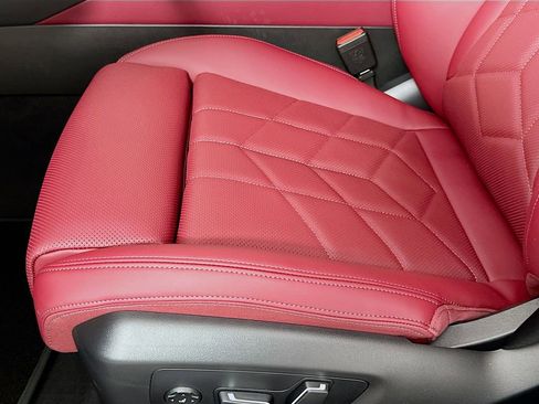 Used 2026 BMW 530i xDrive 530i xDrive w/ Premium Package image 21