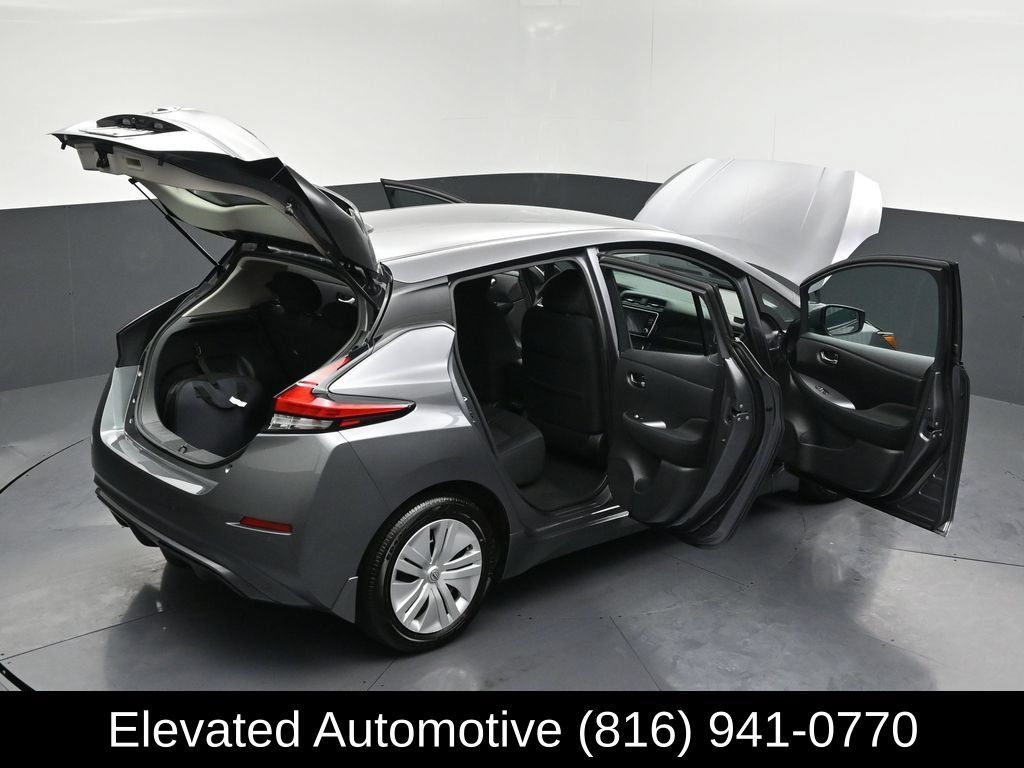 Used 2025 Nissan Leaf S FWD image 31