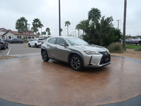 Used 2021 Lexus UX 250h w/ Premium Package image 1