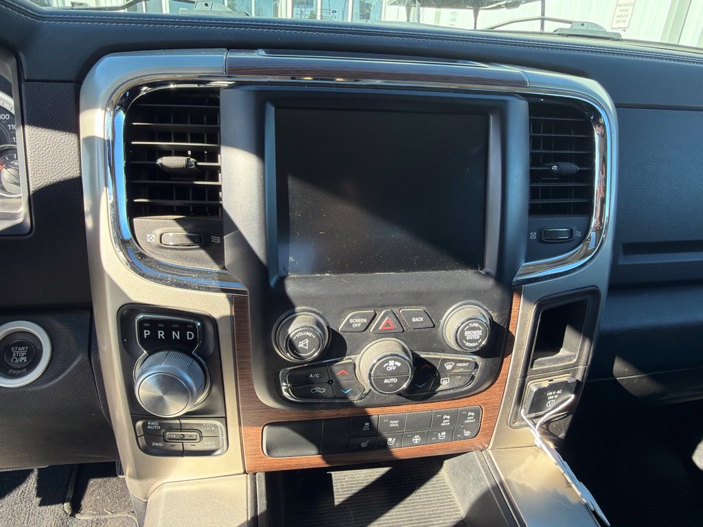 Used 2015 RAM 1500 Laramie w/ Convenience Group AWD/4WD image 17