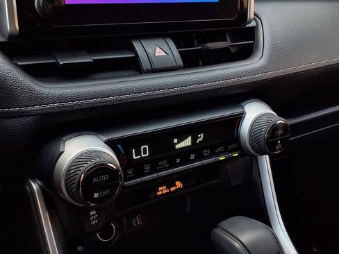 Certified 2025 Toyota RAV4 XLE AWD/4WD image 10