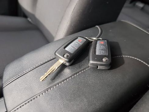 Used 2019 Nissan Rogue Sport S image 30