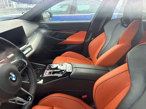 Used 2025 BMW M5 AWD/4WD image 4