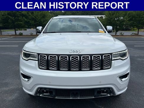 Used 2017 Jeep Grand Cherokee Overland w/ Jeep Active Safety Group AWD/4WD image 12