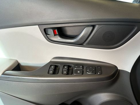 Used 2022 Hyundai Kona SEL FWD image 19