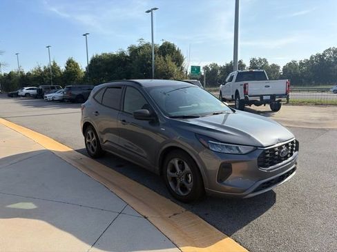 Used 2023 Ford Escape ST-Line w/ Tech Pack #1 FWD image 7