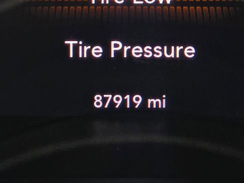 Used 2019 Dodge Challenger SXT image 28