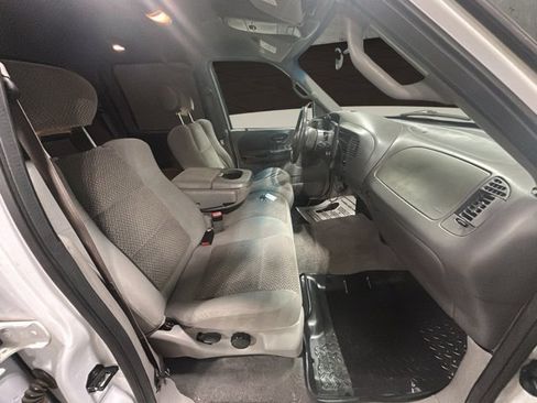 Used 2002 Ford F150 XLT image 19