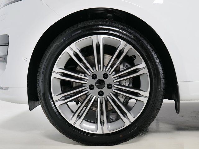 New 2026 Land Rover Range Rover Sport Dynamic SE AWD/4WD image 9