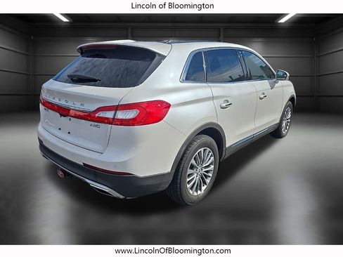 Used 2016 Lincoln MKX Select image 10