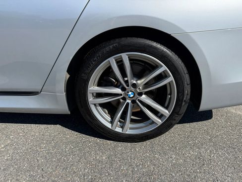 Used 2017 BMW 740i xDrive AWD/4WD image 31