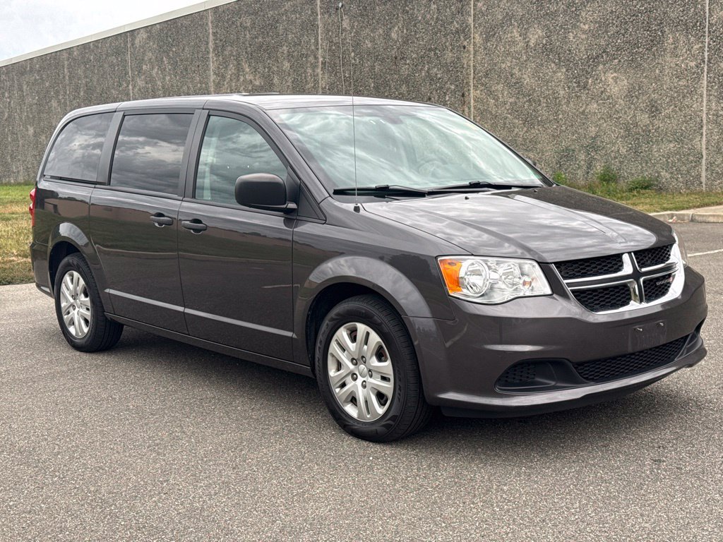 Used 2020 Dodge Grand Caravan SE FWD image 1