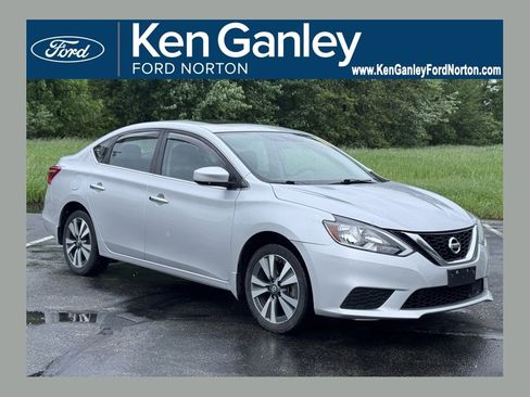 Used 2019 Nissan Sentra SV w/ Special Edition Package FWD image 1