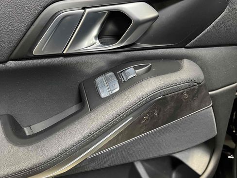 Used 2022 BMW X7 xDrive40i w/ Premium Package image 39