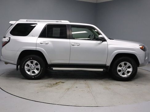 Used 2018 Toyota 4Runner SR5 Premium image 6