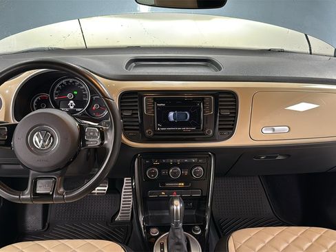 Used 2019 Volkswagen Beetle 2.0T Final Edition SEL image 9