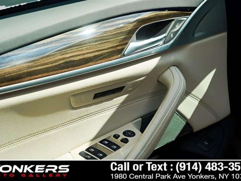 Used 2022 BMW 540i xDrive w/ Premium Package image 31