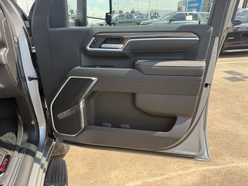 New 2026 Chevrolet Silverado 2500 LT w/ Texas Edition image 44