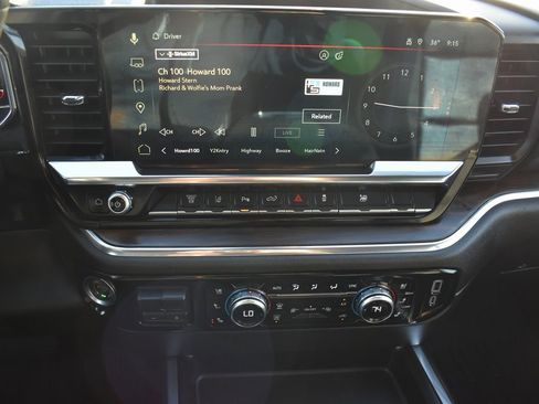 Used 2025 GMC Sierra 2500 SLT w/ SLT Premium Package image 13