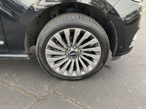 Used 2019 Lincoln Navigator L Reserve image 2