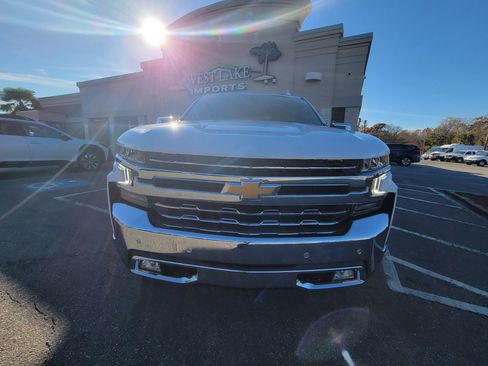 Used 2022 Chevrolet Silverado 1500 LTZ image 4