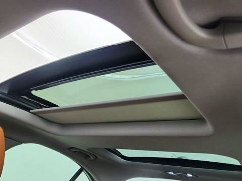 Used 2017 Alfa Romeo Giulia Ti w/ TI 19" Sport Package image 57