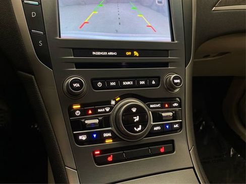 Used 2018 Lincoln MKZ Select w/ Select Plus Package image 32