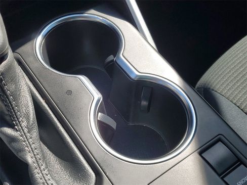 Used 2023 Toyota Highlander LE image 25