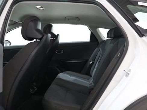 Used 2025 Kia K4 FWD image 29