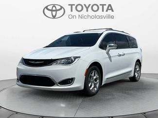 Used 2018 Chrysler Pacifica Limited FWD video 1