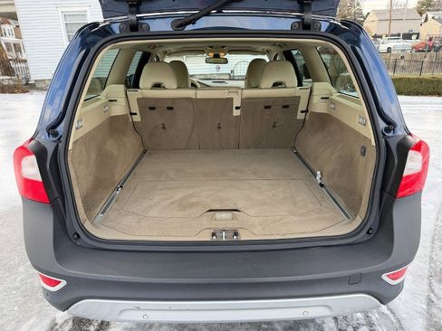 Used 2010 Volvo XC70 3.2 image 14