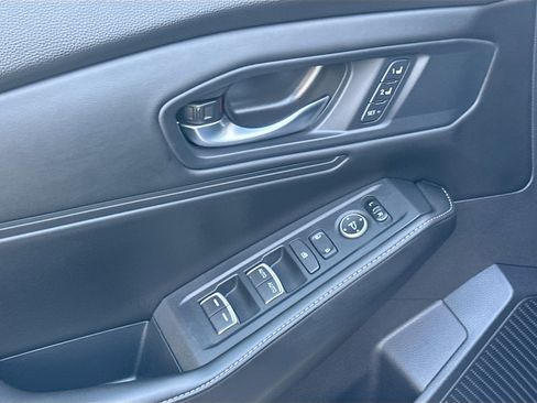 Used 2023 Honda Accord Sport image 15