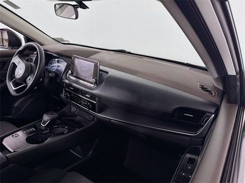 Certified 2021 Nissan Rogue S image 26