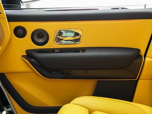 Certified 2024 Rolls-Royce Cullinan Black Badge w/ Driver's Package image 19