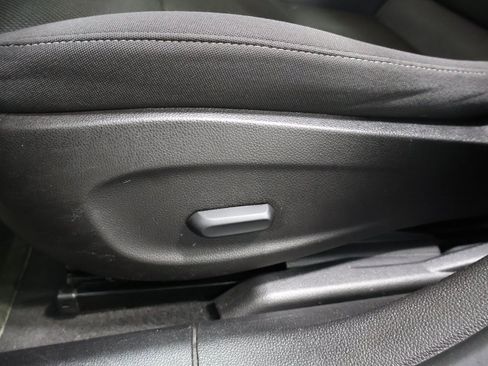 Used 2014 Chevrolet Cruze LT image 14