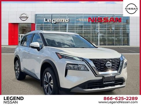 Used 2022 Nissan Rogue SV w/ SV Premium Package image 1